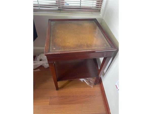 ~/upload/Lots/38533/ncqxrvdvb4jww/LOT 24 VINTAGE SERVING CART_t600x450.jpg